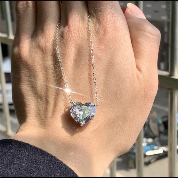 New 4Ct White Sapphire Heart Pendant Necklace - Picture 6 of 7